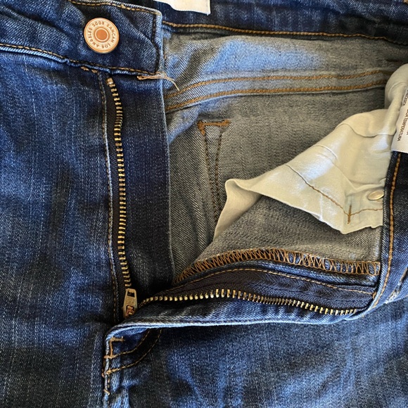 Distressed KanCan Skinny jeans - Picture 4 of 9